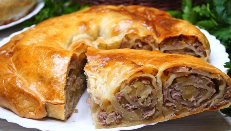 Как приготовить пирог из пельменного теста с картофелем и фаршем
