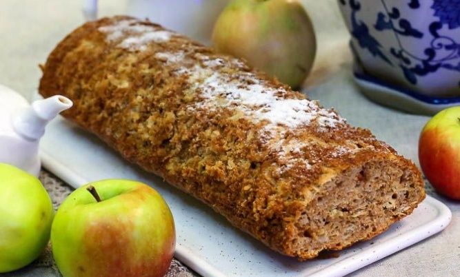 Яблочный кекс с корицей и кофе