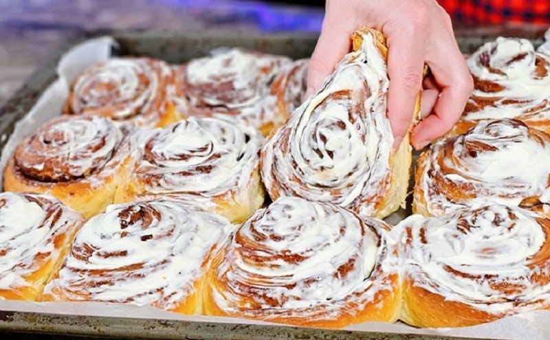 Синнабоны с кремом из сливочного сыра: волшебство домашней выпечки