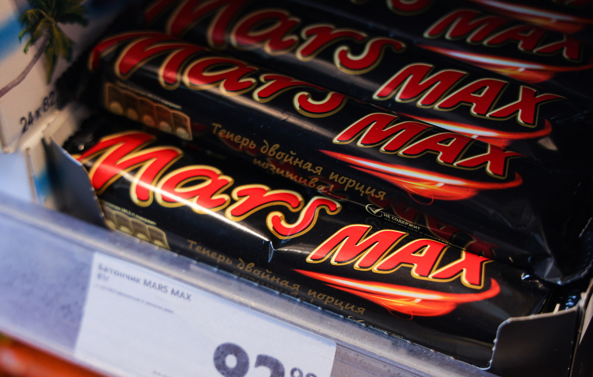 Mars успокаивает потребителей: иголки в шоколаде исключены