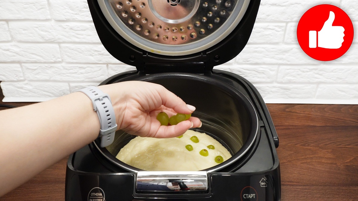 Необычный виноградный пирог: идеальная выпечка к чаю