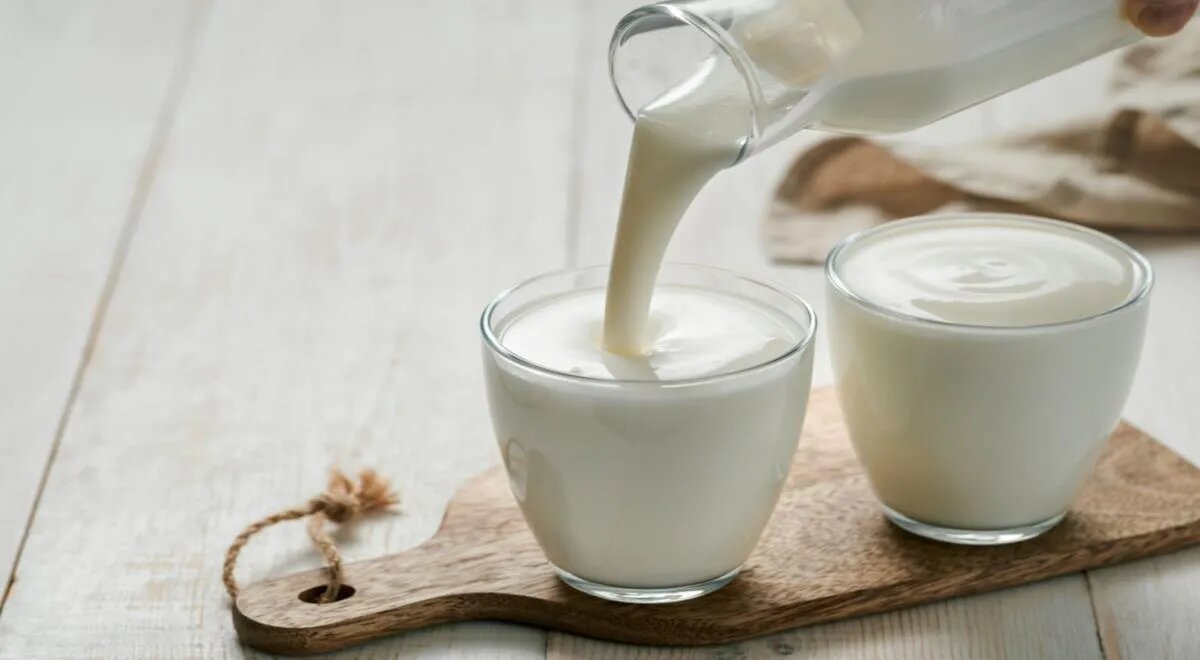 Почему стоит предпочесть вечерний кефир утреннему?
