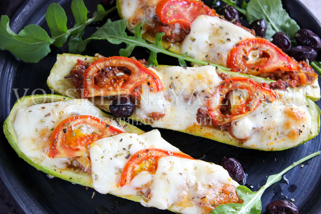 Лодочки из кабачков с мясной начинкой: простой и вкусный рецепт на каждый день