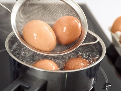 Захватывающая закуска из 80-х: всего 4 ингредиента для незабываемого вкуса