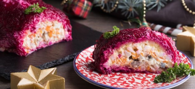 Секреты идеальной сельди под шубой: неожиданные ингредиенты для нового вкуса