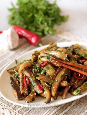 Нежные баклажаны в ароматном чесночном маринаде