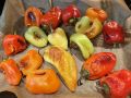 Перцы на праздник: два вкусовых удовольствия из печеных овощей