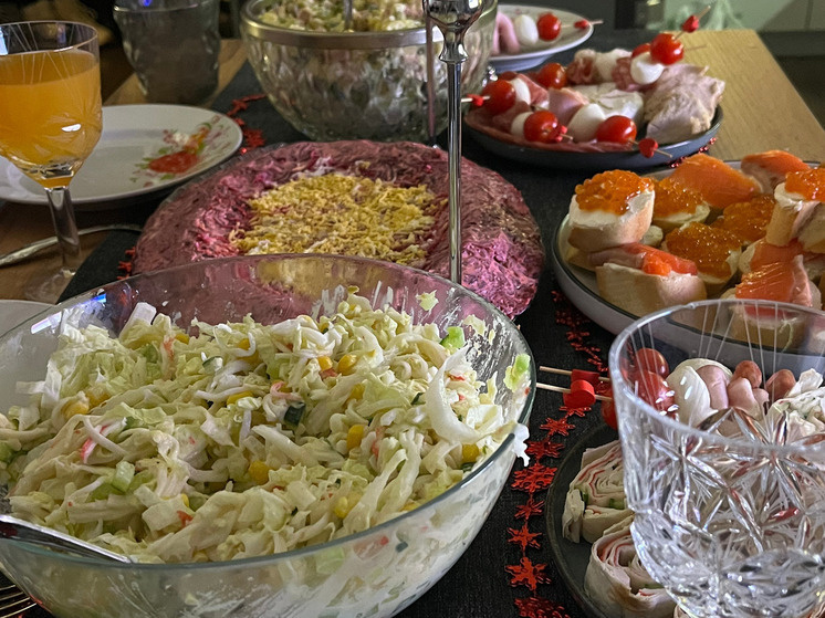 Праздничные советы от Роспотребнадзора: как провести корпоратив без последствий для здоровья