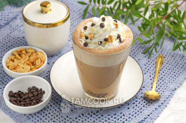 Порадуйте себя и близких: как приготовить идеальный Раф Сникерс