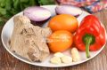 Необычные закуски из вареного мяса и свежих овощей: откройте для себя их вкус