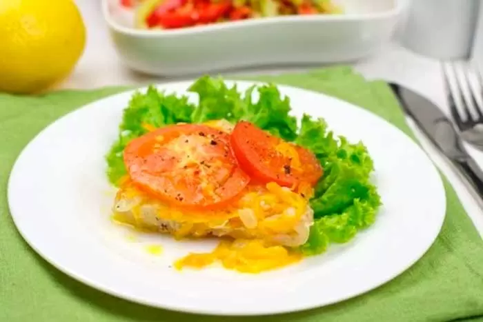 Нежное филе хека с овощами: запеченное лакомство на ужин