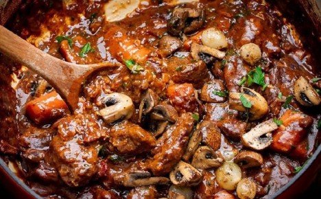 Говядина по-бургундски: раскрываем секреты французского шедевра
