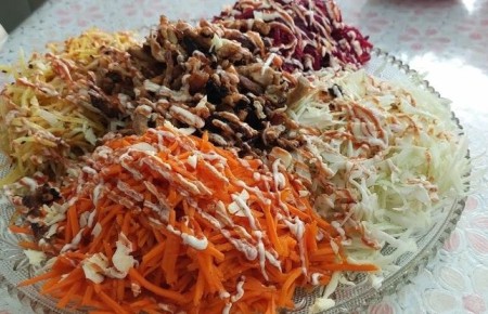 Салат Чафан: Вкусные вариации с колбасой и картошкой-фри