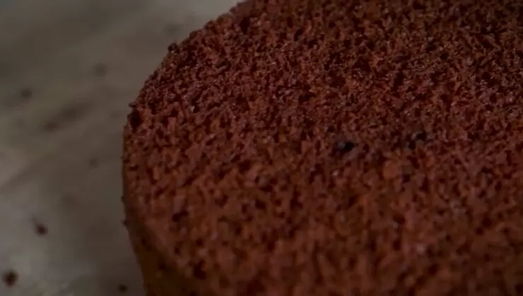 Нежный шоколадный бисквит для настоящих сладкоежек