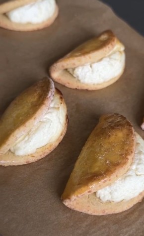 Сочный перекус для всех: ПП-сочники с творогом