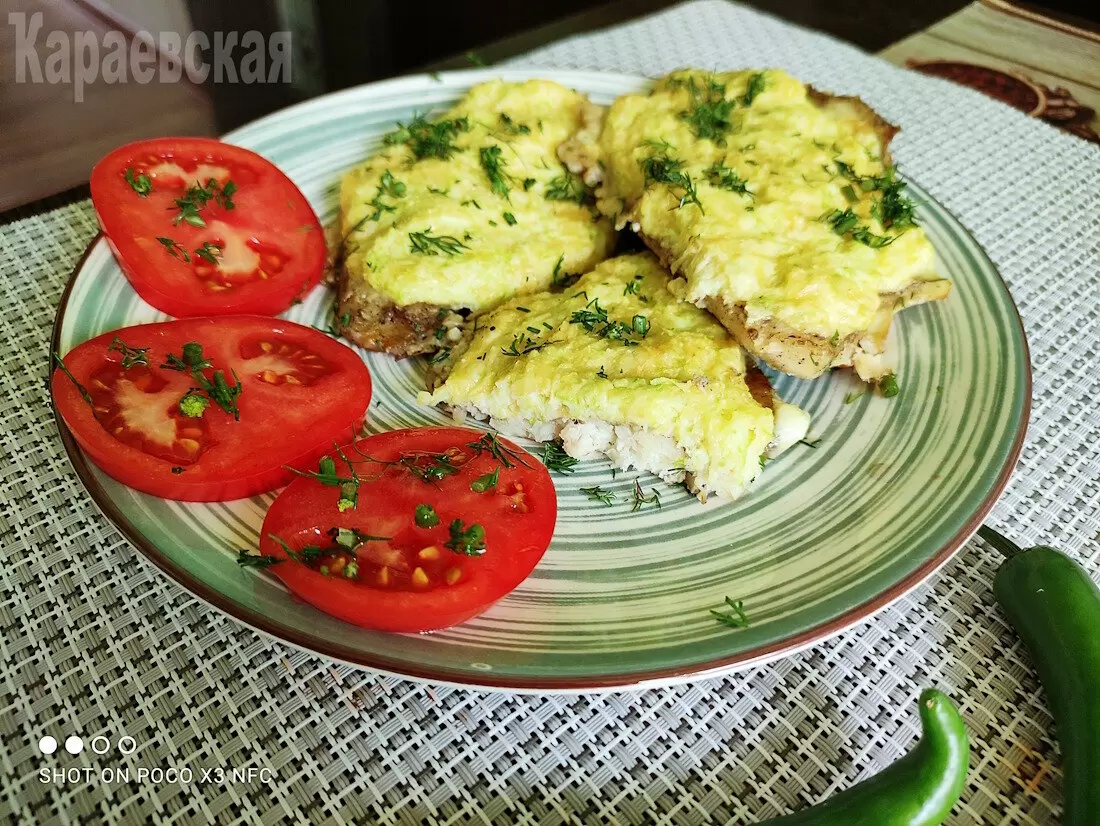 Нежное филе тилапии с кабачками: простое и вкусное блюдо для обеда