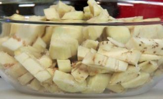 Необычные баклажаны, напоминающие грибы