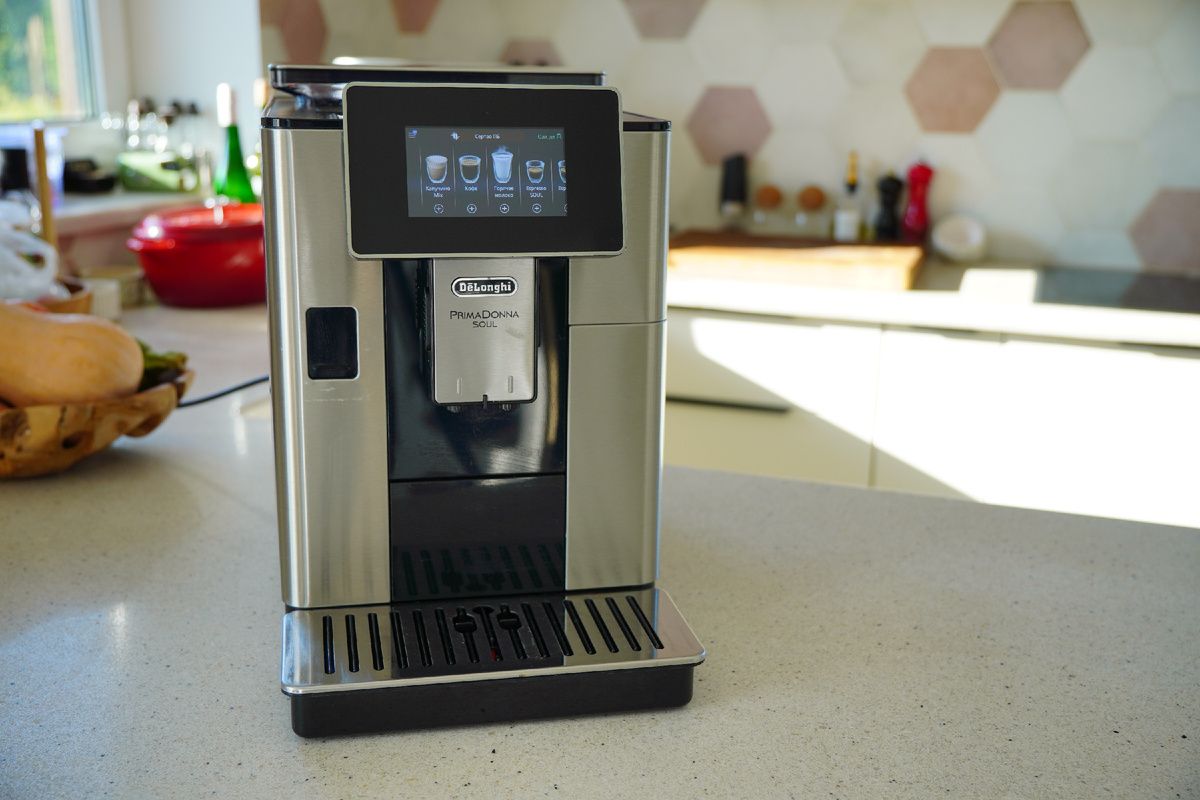 Как правильно ухаживать за кофемашиной DeLonghi: советы и рекомендации